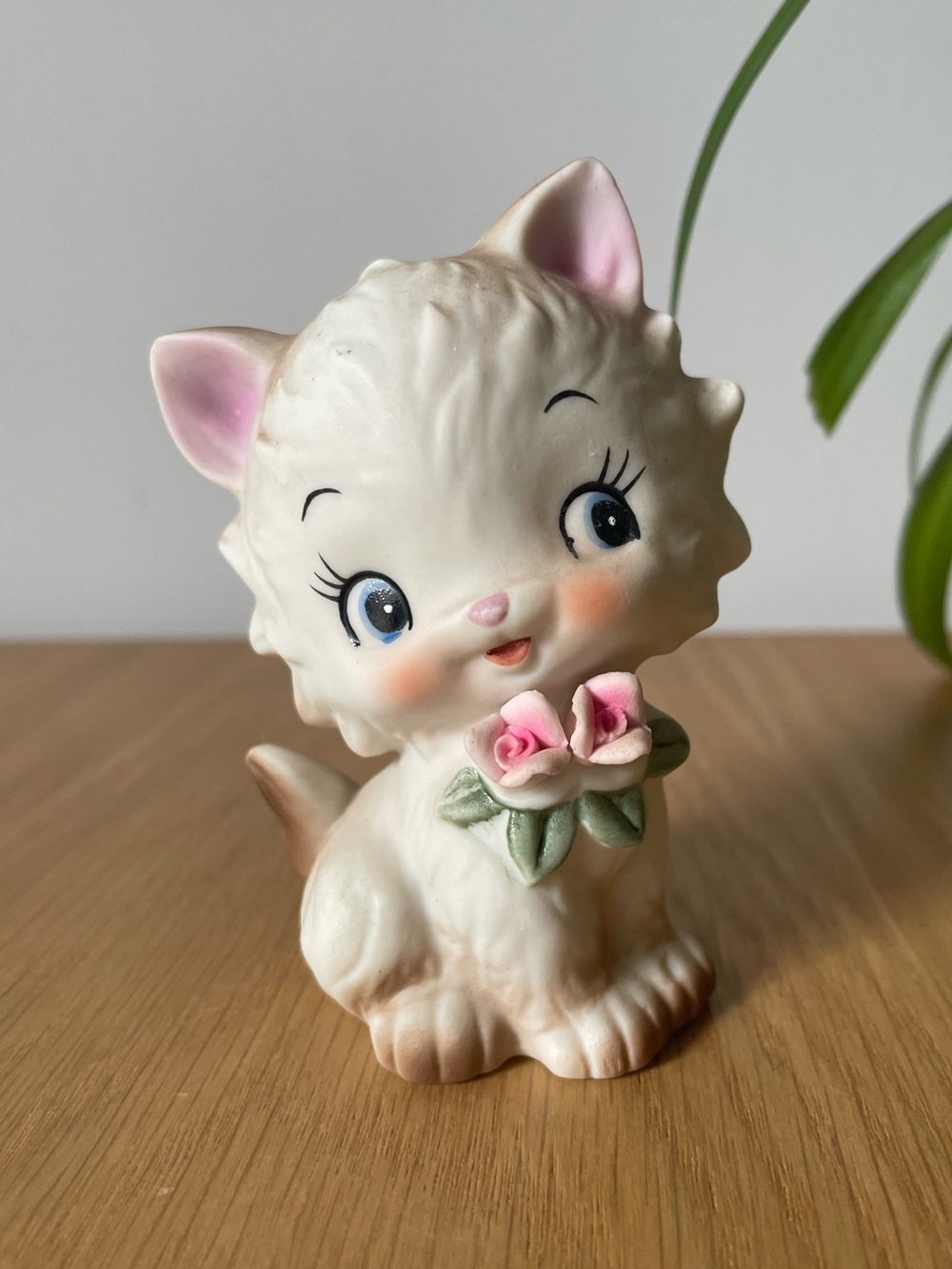 Vintage Midcentury Anthropomorphic Ceramic Cat Kitten Figurine Pink Roses Japan